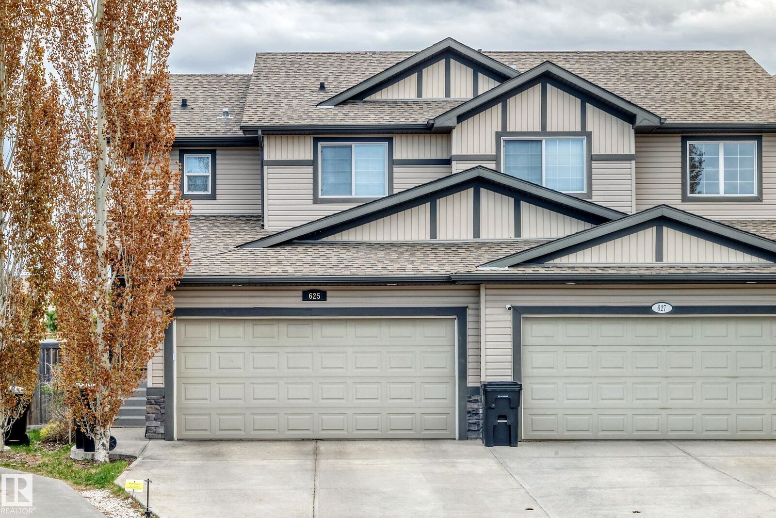 Property Photo:  625 56 Street SW  AB T6X 1S1 