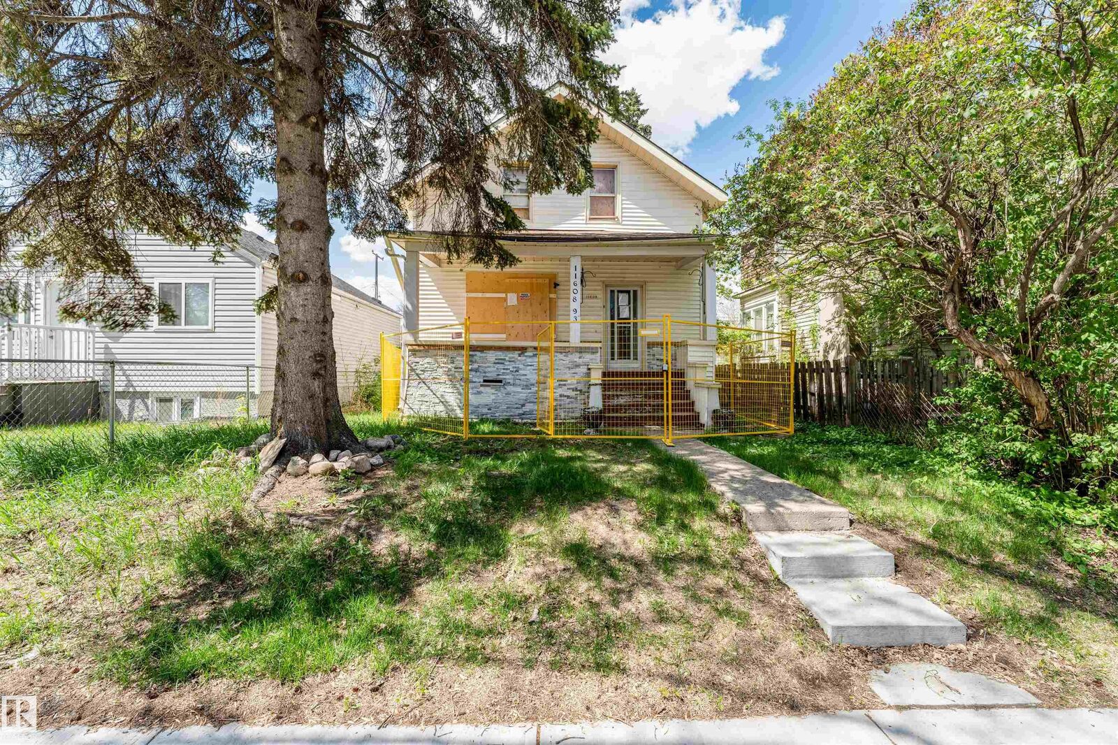 Property Photo: 11608 93 Street NW AB T5G 1C9