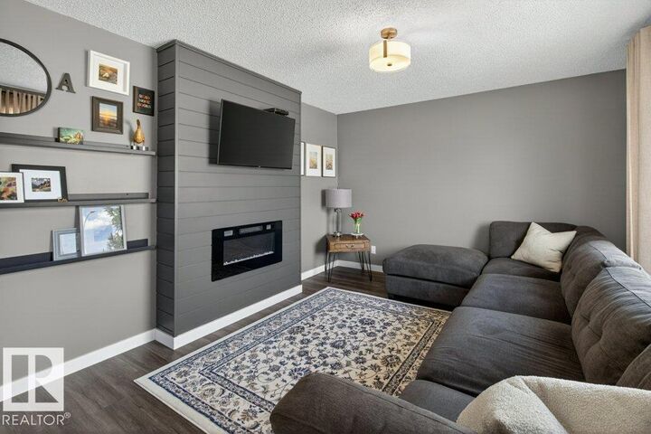 Property Photo: 18007 99A Avenue NW AB T5T 4B9