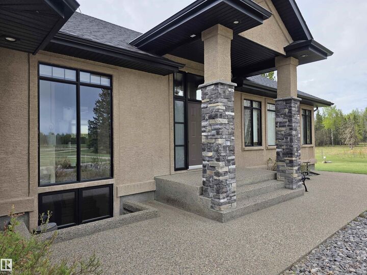 Property Photo: 51425 Range Road 80 AB T0E 0S0