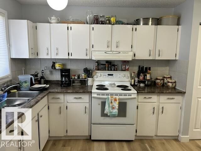 Property Photo:  51 McLeod Place NW  AB T5A 3A8 