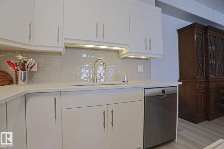 Property Photo:  1406 Hodgson Way NW 432  AB T6R 1K3 