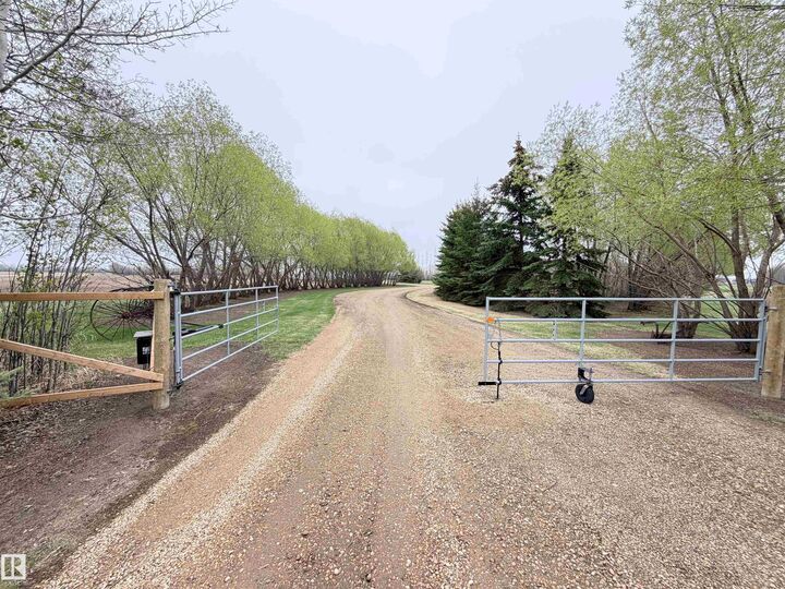 Property Photo:  60215 Rge Road 13  AB T7P 2N9 
