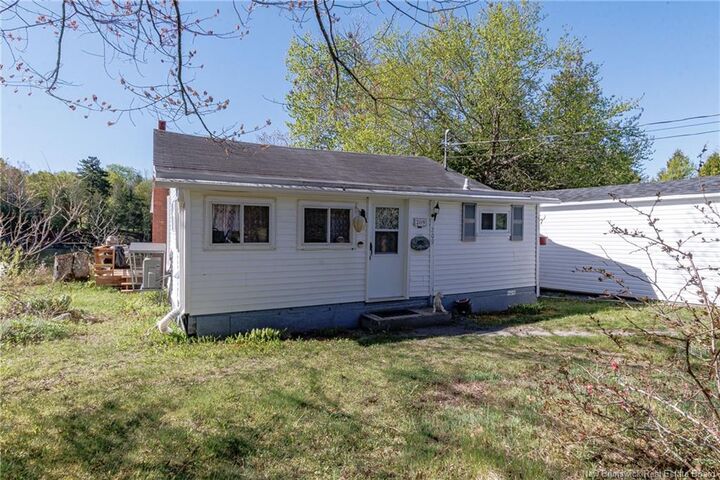 Property Photo:  209 Crawford  NB E2N 1K8 