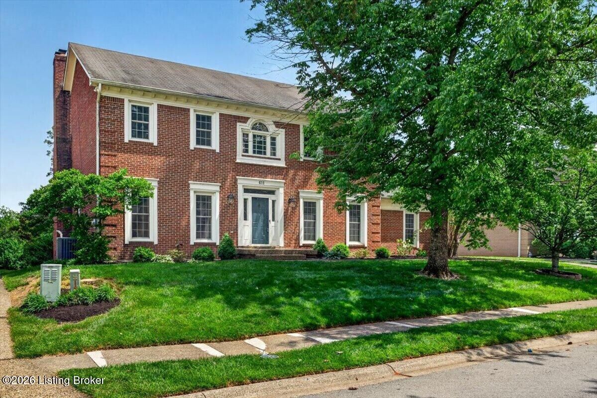 Property Photo: 611 Lake Forest Pkwy KY 40245