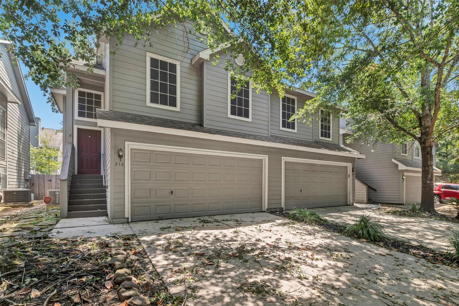 Property Photo: 218 Blushwood Place TX 77382