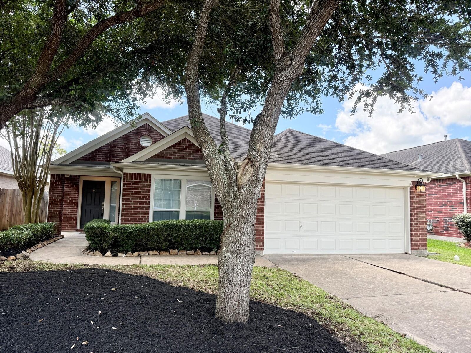 Property Photo:  12404 Shady Brook Drive  TX 77584 