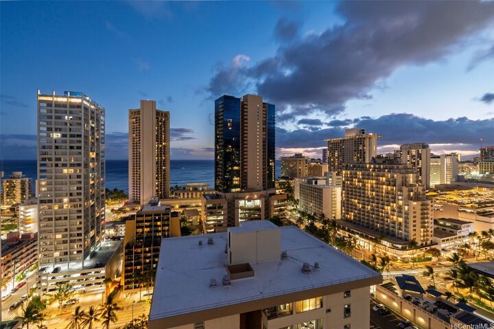 Property Photo:  2410 Cleghorn Street 2503  HI 96815 