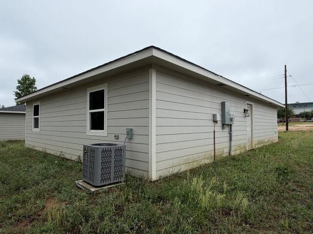 Property Photo:  730 N Sanders  TX 75964 