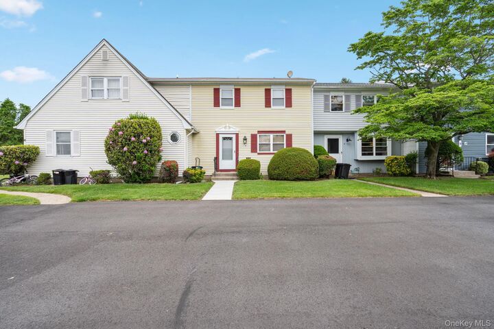 Property Photo:  7 Merrimac Court  NY 11727 