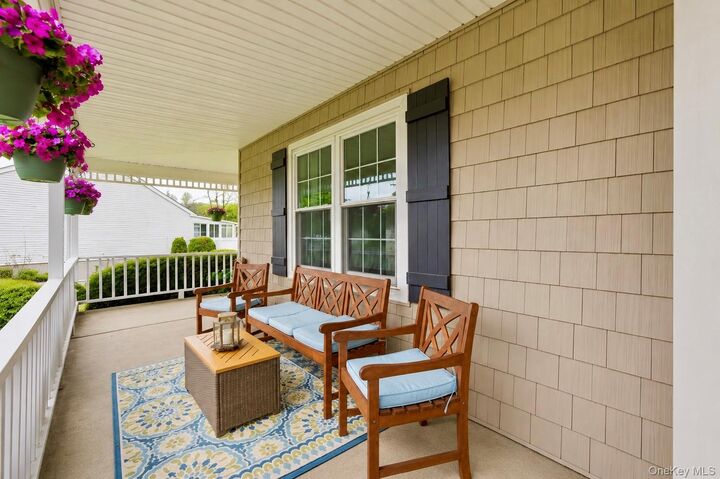 Property Photo:  6 Lea Avenue  NY 11949 