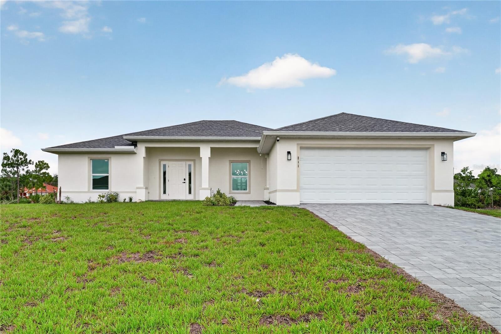 Property Photo: 211 NE 31st Street FL 33909