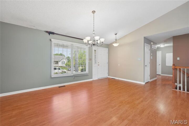 Property Photo:  814 Emerald Place Drive  MO 63304 
