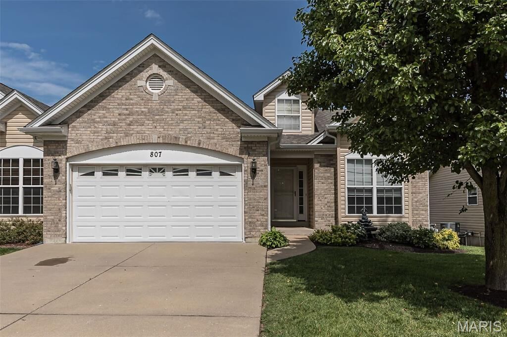 Property Photo:  807 Elaine Drive  MO 63366 