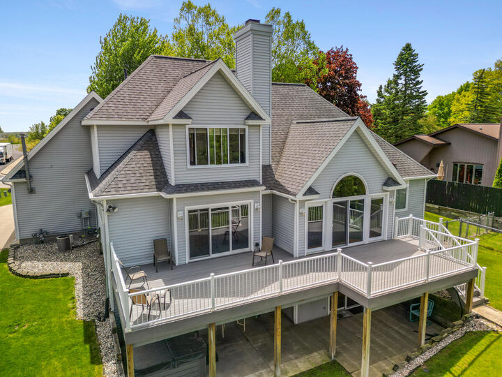 Property Photo:  607 Apache Drive  MI 49412 