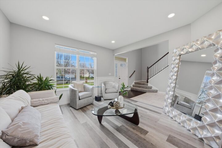 Property Photo:  