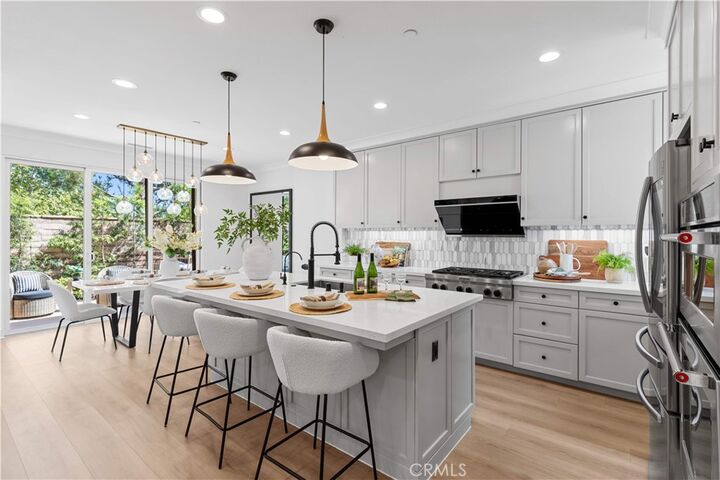 Property Photo:  54 Painted Cameo  CA 92602 