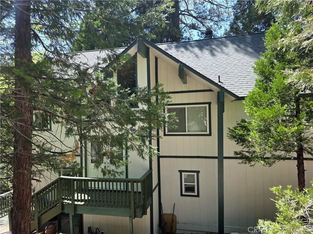 Property Photo:  582 Grass Valley Court  CA 92352 