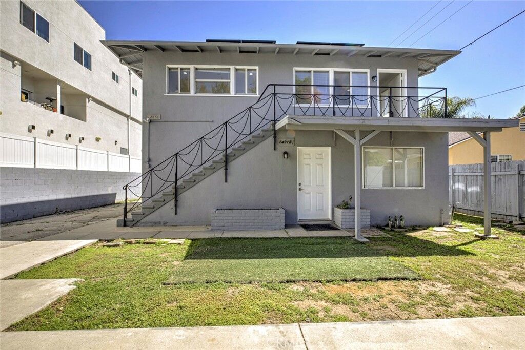 Property Photo:  14916 Wyandotte  CA 91405 