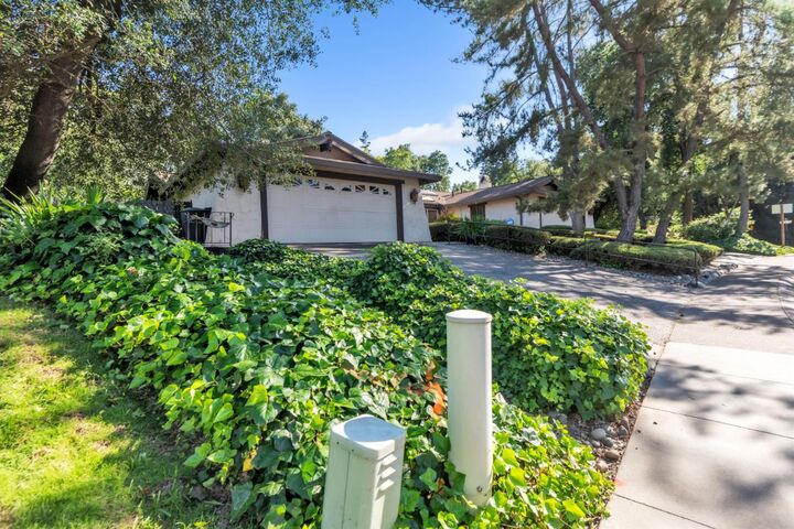 Property Photo: 7702 Southcliff Drive CA 95628