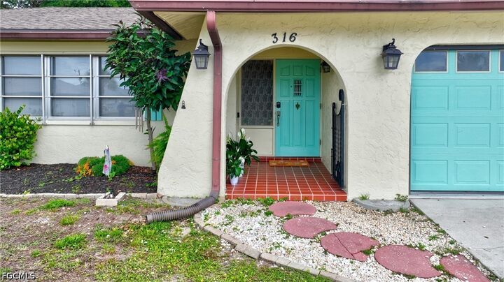 Property Photo:  316 North Avenue  FL 33936 