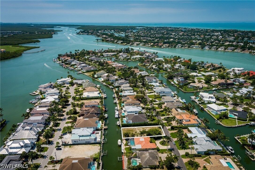 Property Photo: 2165 Tarpon Road FL 34102