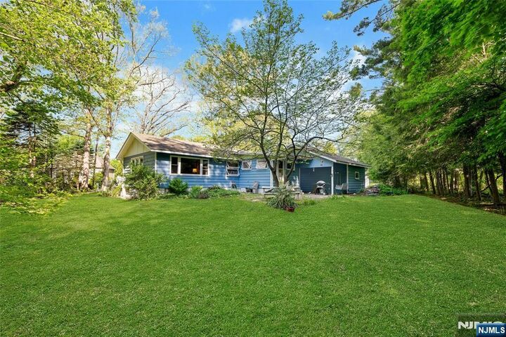 Property Photo: 23 Cottonwood Court NJ 07460