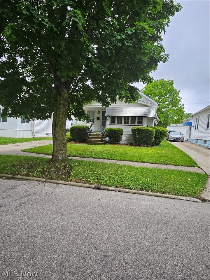 Property Photo:  48 Best Street  OH 44146 
