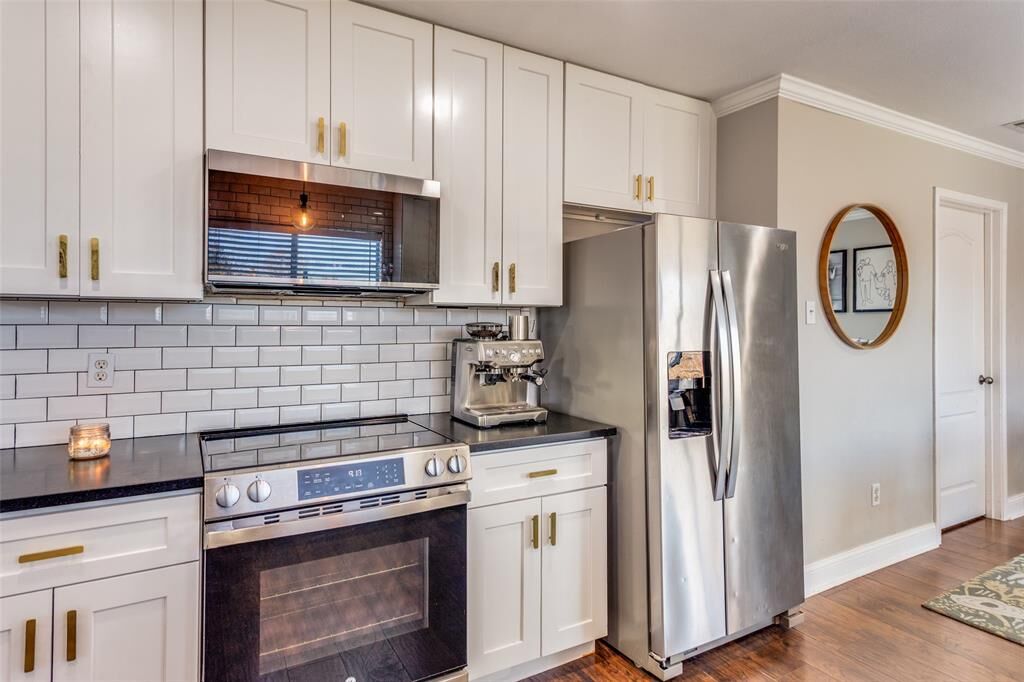 Property Photo: 10628 Winding Passage Way TX 76131
