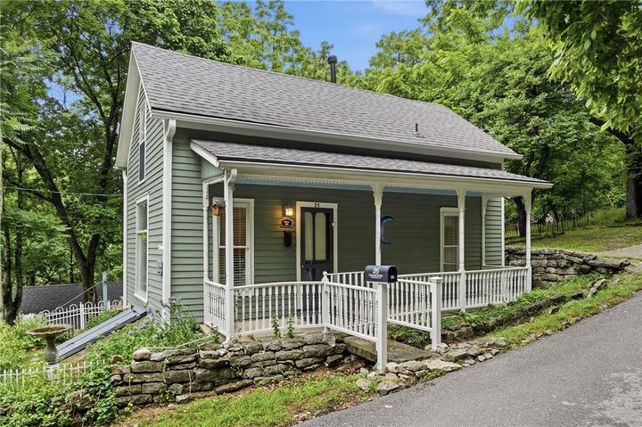 Property Photo:  26 Council Street  AR 72632 