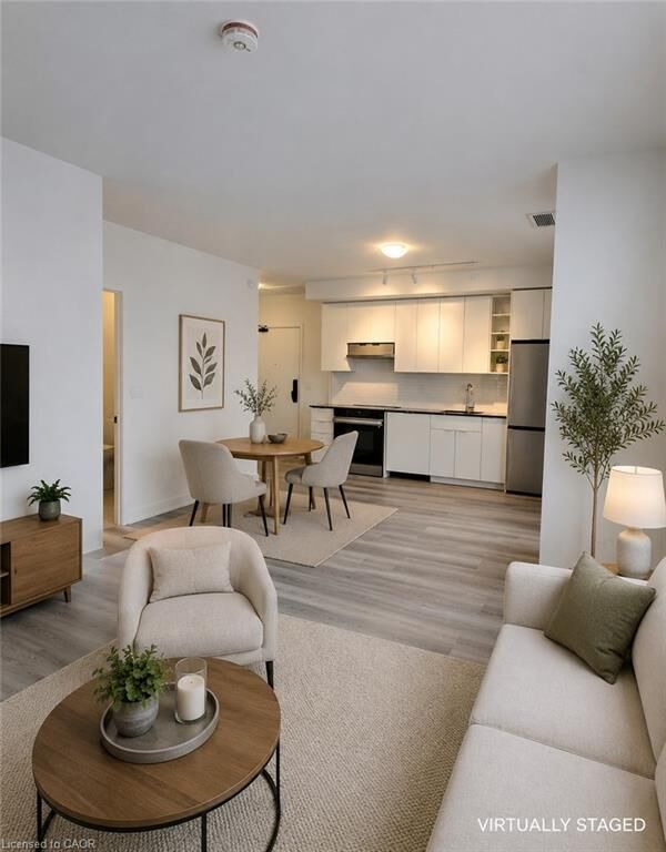Property Photo:  2075 Lakeshore Road 2209  ON L7R 1E2 