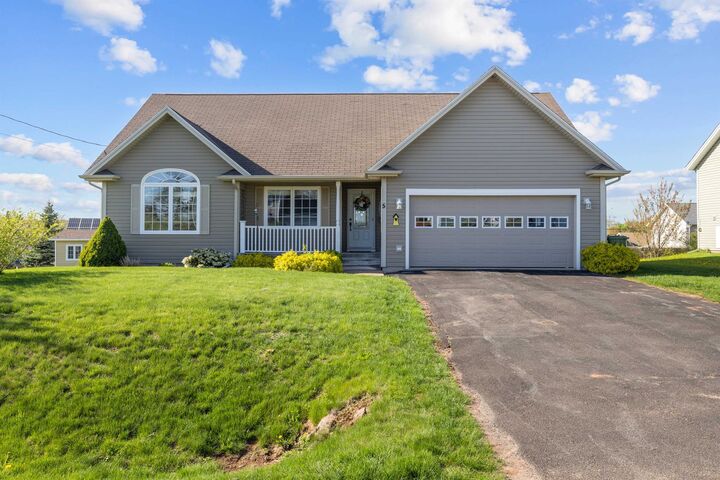 Property Photo: 5 Townview Crescent PE C0A 1H4