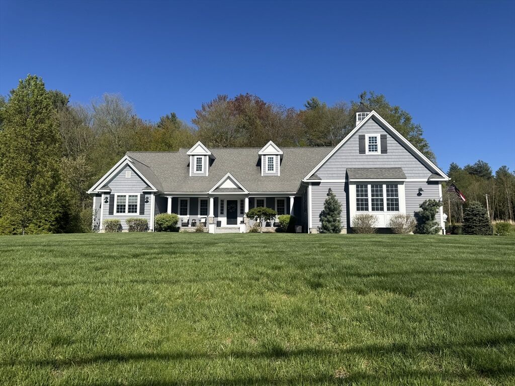 Property Photo:  61 Oak St  MA 01516 