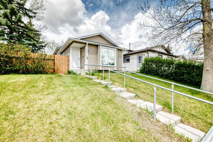 Property Photo: 36 Castleglen Way NE AB T3J 1T3
