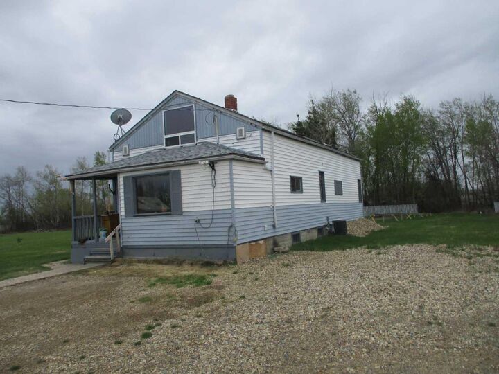 Property Photo:  935004 Rge Rd 232  AB T0H 2B0 