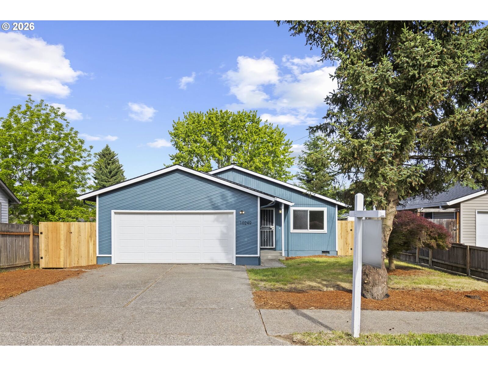 Property Photo: 10249 N Tyler Ave OR 97203