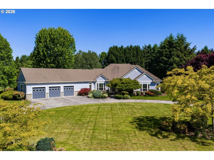 Property Photo:  10500 NE 110th Cir  WA 98662 