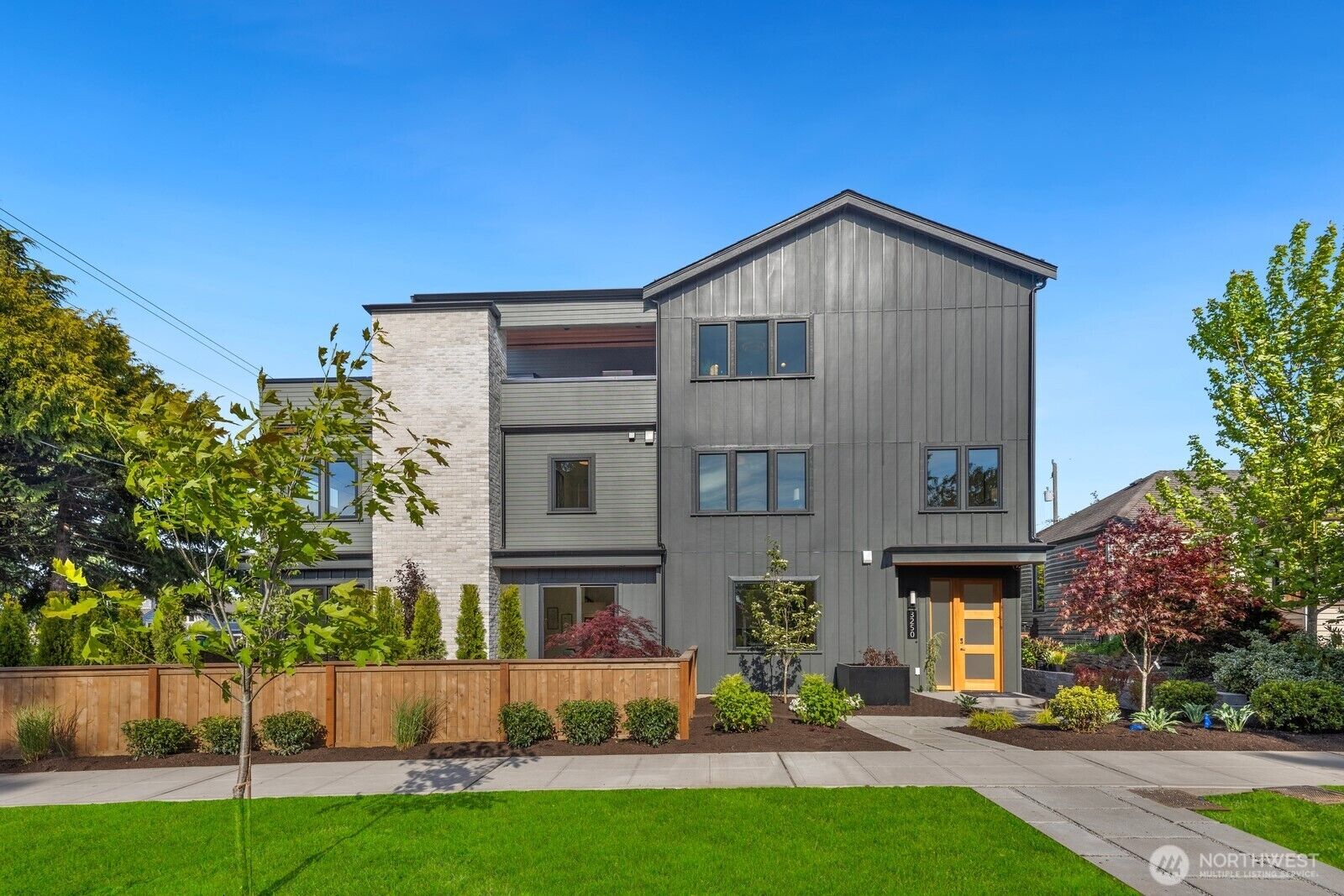 Property Photo:  3250  29th Avenue W  WA 98199 