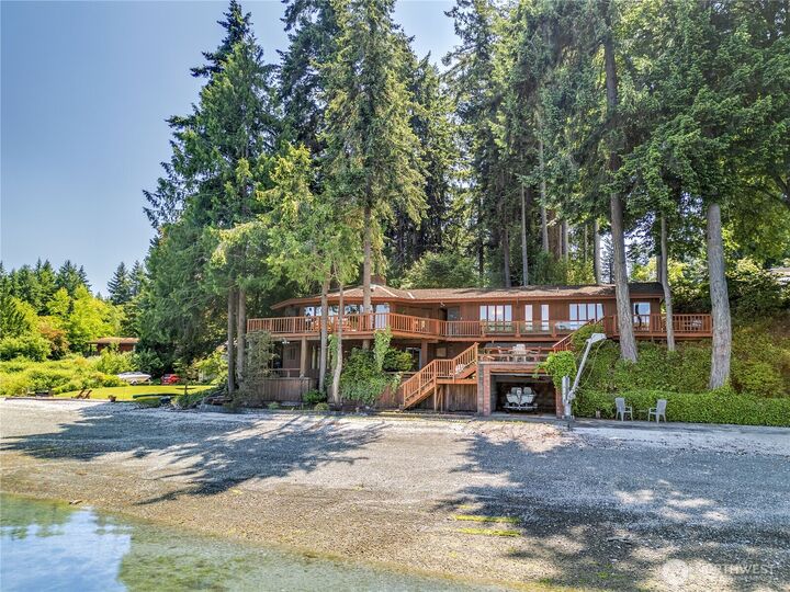 Property Photo: 1678 NE Jacobson Road WA 98370