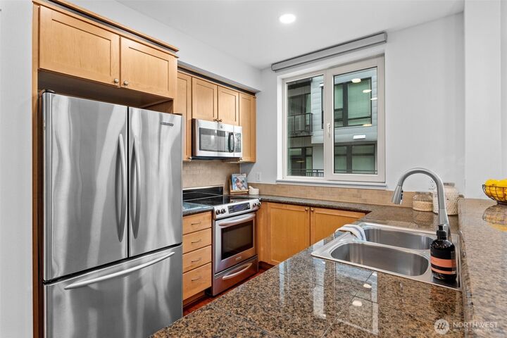 Property Photo: 1501 Tacoma Avenue S 111 WA 98402