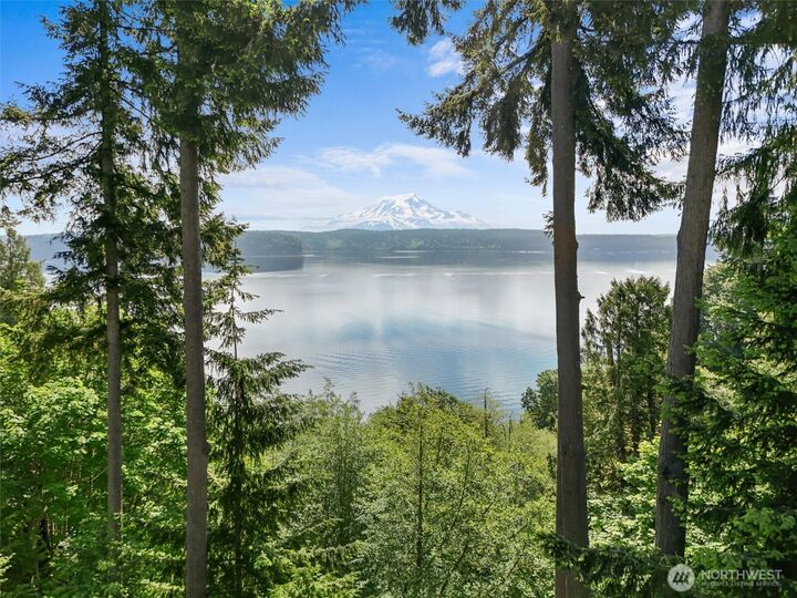 Property Photo:  10823  Seaview Drive  WA 98303 