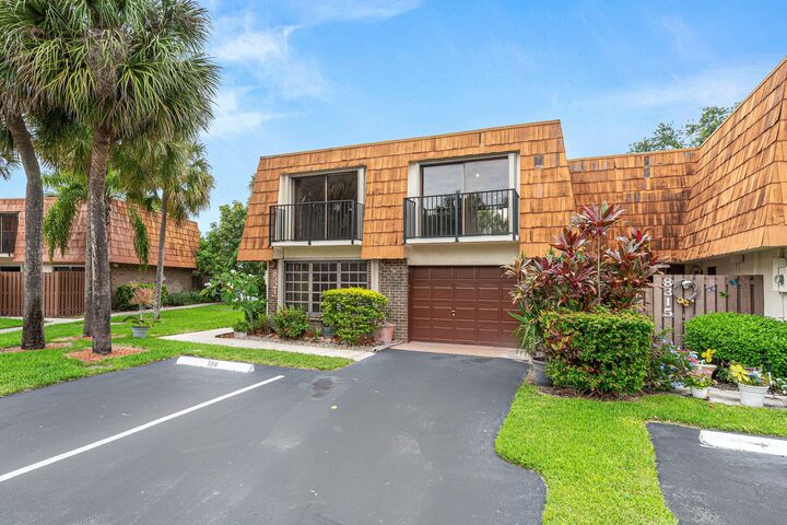 Property Photo:  8321 S Coral Circle  FL 33068 