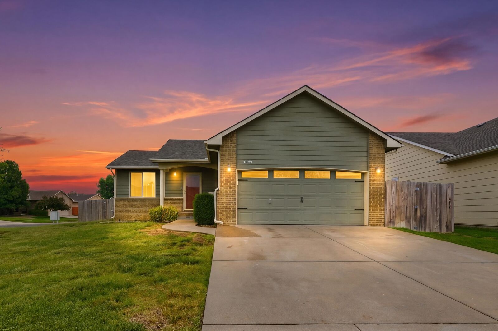 Property Photo:  1679 S Lynnrae Ct  KS 67207 