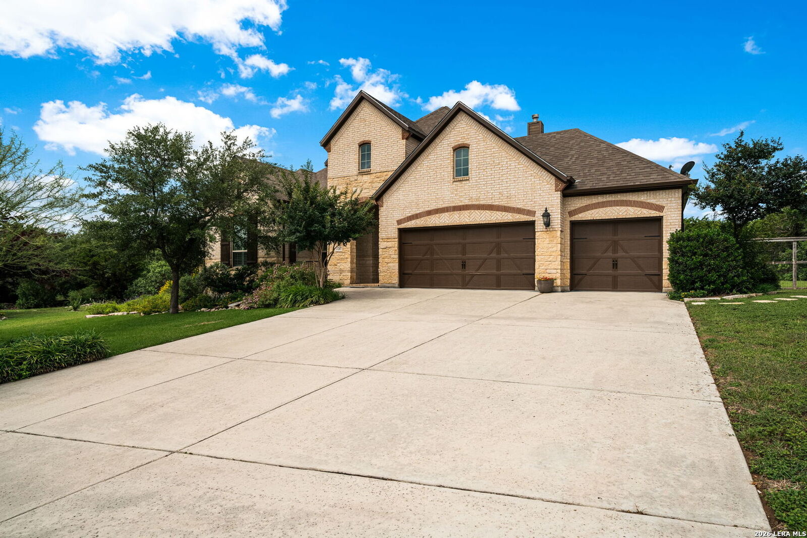 Property Photo:  13207 Trotting Path  TX 78023 