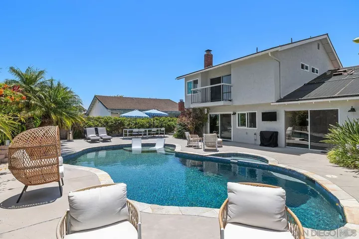 Property Photo: 10816 Via Del Cosira CA 92124