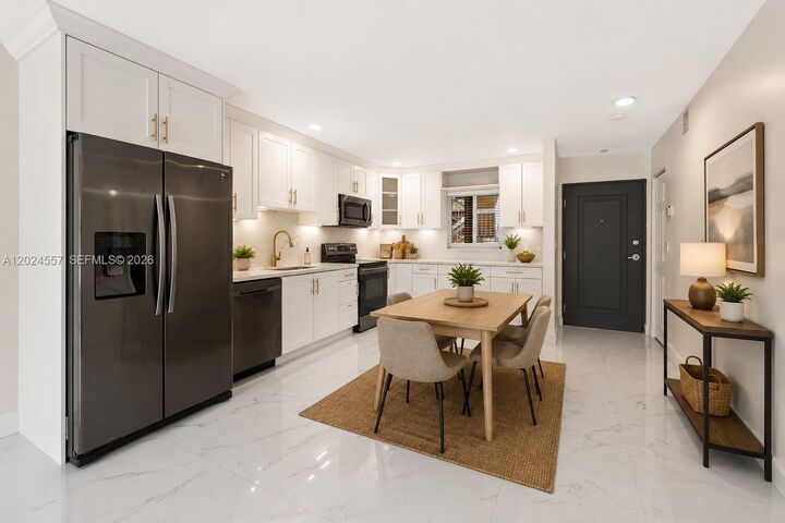 Property Photo: 7920 Camino Real M-109 FL 33143