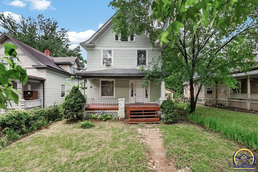 Property Photo:  1607 SW Buchanan St  KS 66604 