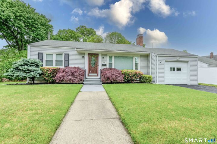 Property Photo:  20 Pickett Street  CT 06460 