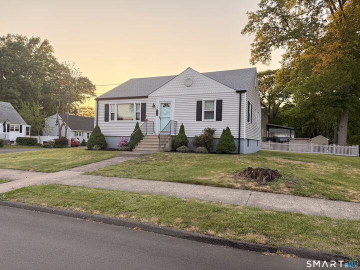 Property Photo:  173 Highland Street  CT 06516 