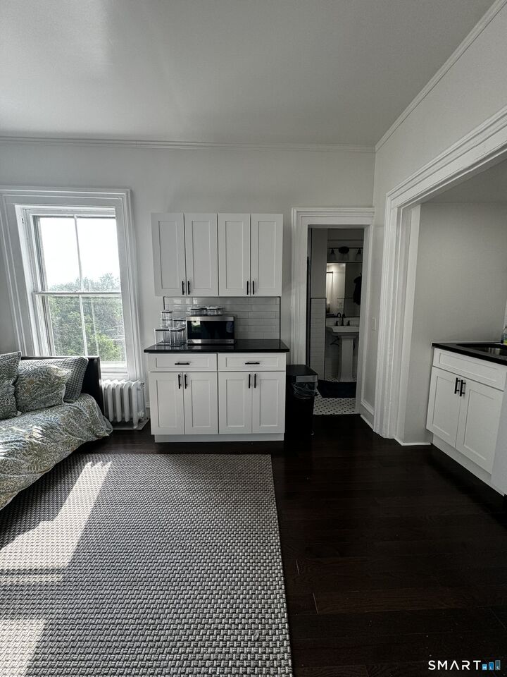 Property Photo:  147 Fairfield Avenue 2B  CT 06114 